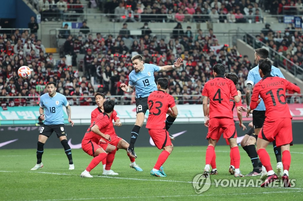 클린스만호, 우루과이에 전반 0-1 뒤져…발베르데 선제골 도움