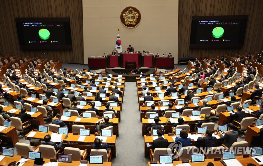 전월세 계약때 임대인 세금체납액·선순위 보증금 공개 의무화(종합)