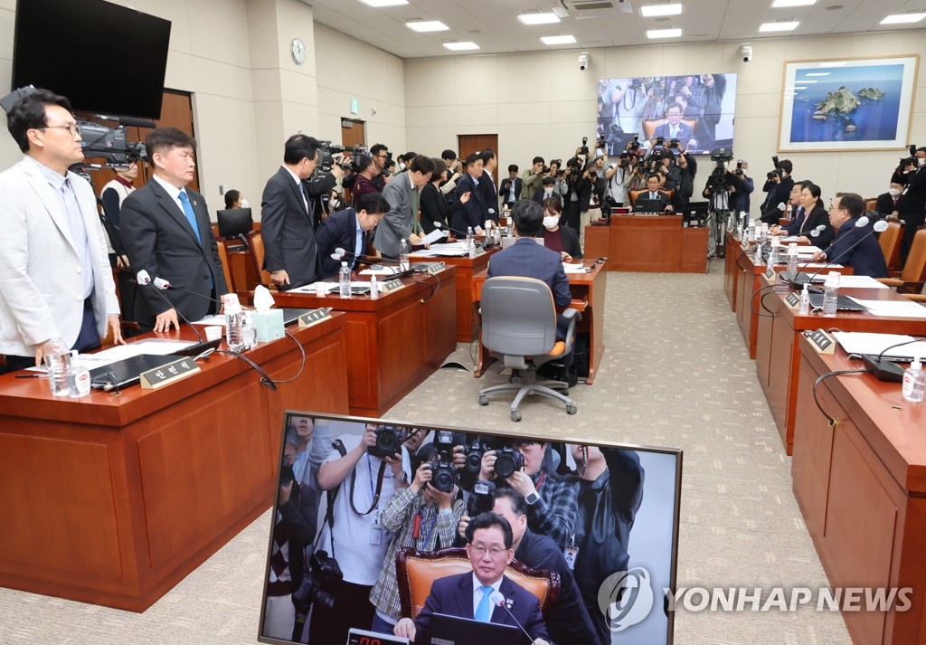 교육위, 정순신 불참에 '학폭 청문회' 내달 14일 다시 열기로