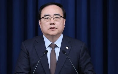 [속보] 김성한 국가안보실장 사퇴…"국정운영 부담되지 않겠다"