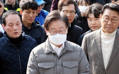 민주, 지지율 추락에 '뒤숭숭'…"이재명 출당·제명" 청원도
