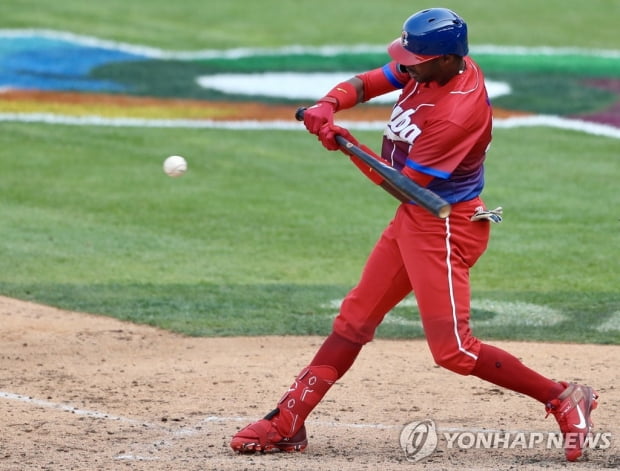 [WBC] 쿠바, 벼랑 끝서 기사회생…6회 4득점해 파나마에 역전승