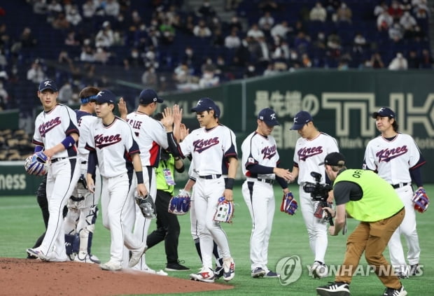 [WBC] 첫 스텝에 완전히 꼬인 한국 야구…매 경기 '고구마 야구'