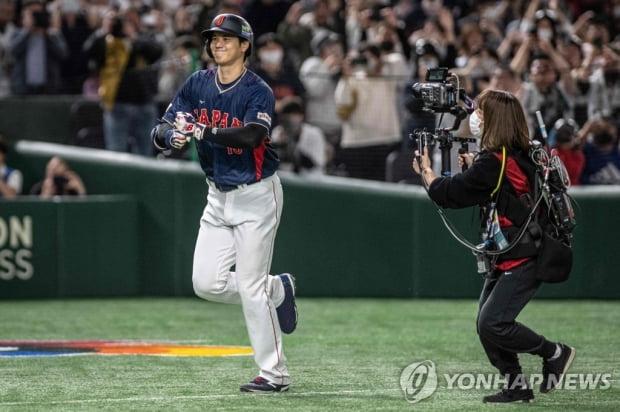 [WBC] 오타니 첫 스리런포…일본, 4전 전승으로 8강 진출