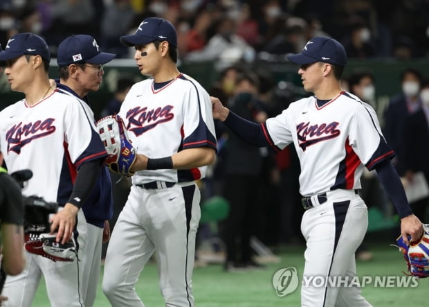 [WBC] "눈치 보는 게 일상"…출발 전부터 부담에 짓눌렸던 이강철호