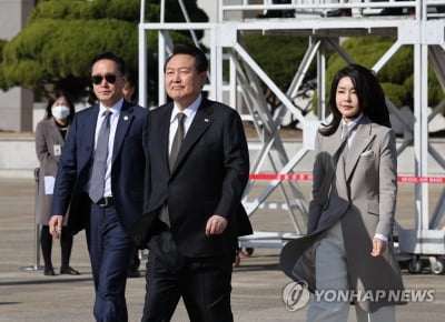 [한일 정상회담] 민주 "尹, 법치 능멸하며 日에 납작 엎드려…탄핵 사유"