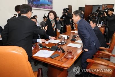 선거제도 논의 '의원정수'로 삐걱…전원위까지 난항 예고
