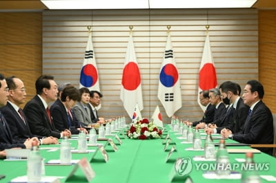 한일 재무장관 회의 7년만에 열리나…정부, 재개 검토