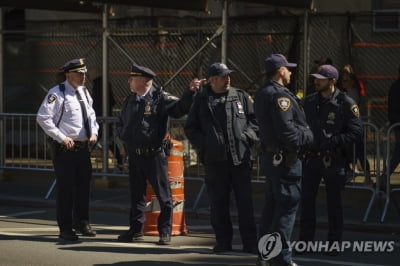 트럼프 민사재판 열리던 뉴욕 법원에 폭탄 협박…긴장 고조