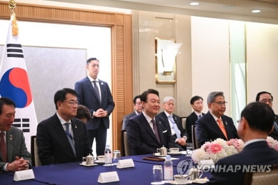 "韓대통령실, 日멍게 수입 재개 요청 대화 영상촬영 제지"