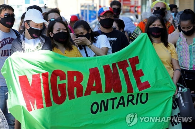 이민자에 두팔 벌린 캐나다…전체 인구 1년만에 100만명 늘어