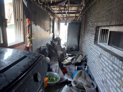 고창 주택에서 불…80대 1명 연기 흡입