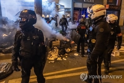프랑스 경찰 특별조직 '브라브 엠' 연금개혁 반대시위 대응 논란