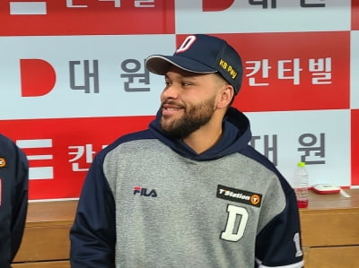 페르난데스 공백 지운 로하스 "팀 승리로 기대치 채우겠다"