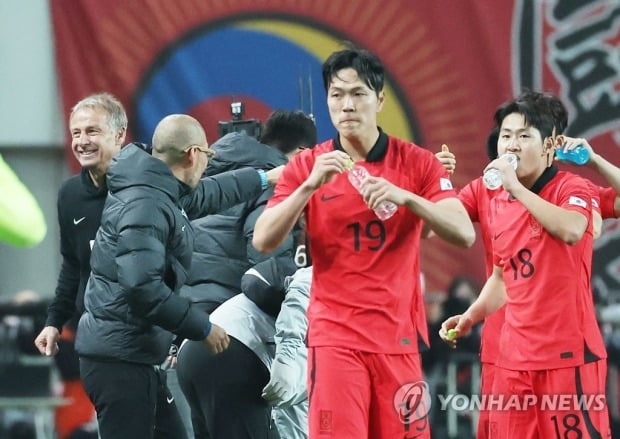 'VAR 불운' 클린스만호, 우루과이에 1-2 패…첫승은 다음 기회에