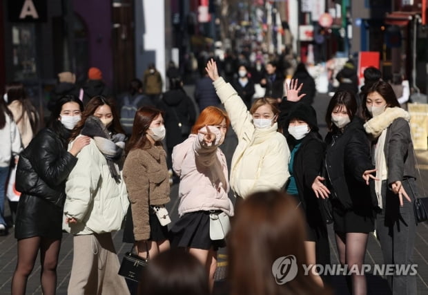 엔데믹 로드맵 나왔다…올여름 '격리·마스크' 완전해제 전망