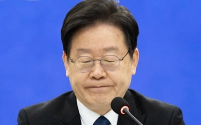 이재명, 전 비서실장 조문키로…오후 일정 전면 취소