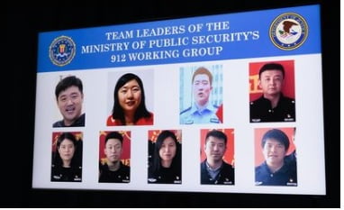 가짜 미국 소셜미디어 계정을 만든 혐의로 미국 검찰에 적발된 중국 보안 요원들. 사진=WSJ