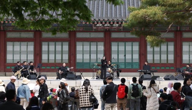 [포토] 경복궁에서 열린 봄 궁중문화축전 고궁음악회  