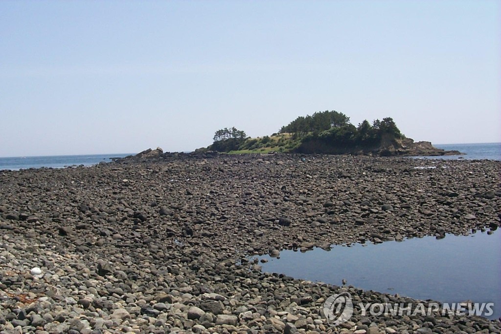 제주판 '모세의 기적' 서건도서 몰래 캠핑하다 불낸 30대 남녀