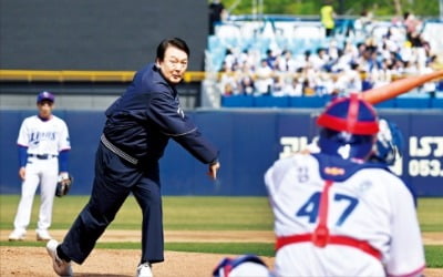 "야구의 계절 돌아왔다"…10개 구단 개막전 모두 매진