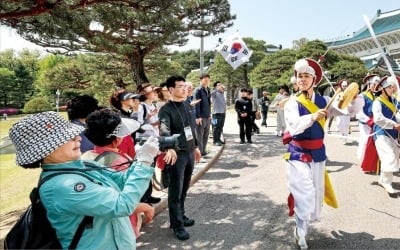  청와대 개방 1년…전통공연 즐겨요