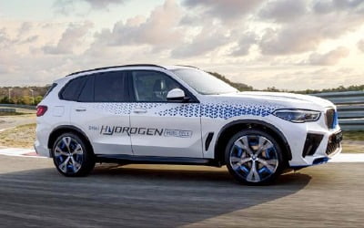 BMW "수소차, 전기차와 함께 미래 모빌리티의 대안"