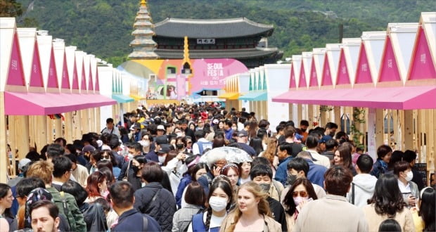 [포토] 진짜 서울 여기있네!…‘서울페스타’ 개막 