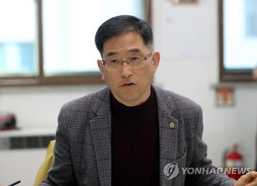 "지시불이행"vs"표적징계"…충북교육청 개방형감사관 해임 논란