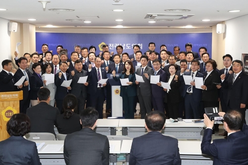 '군공항 이전 함평, 광주 편입' 광주시장 발언 후폭풍(종합)