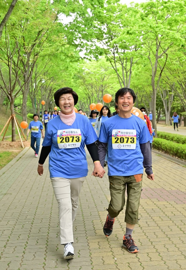 [4·5 재보선] '교육감 배우자'에서 울산교육 수장 된 천창수