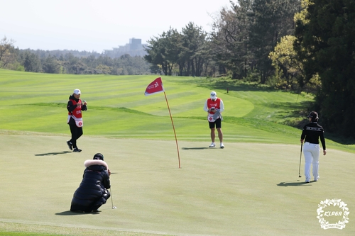 '쇼트게임' 귀재 변신 이예원, KLPGA 첫 우승 눈앞(종합)