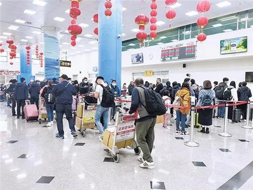 中 대만 포위훈련 속 "양안 왕래 조속 정상화"…강온양면 전략