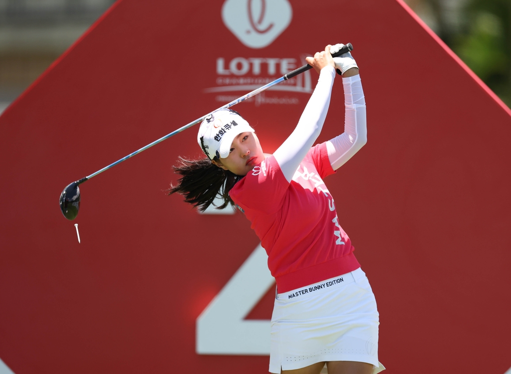 성유진, LPGA 롯데 챔피언십 3R 1타 차 1위…'깜짝 우승' 보인다(종합)