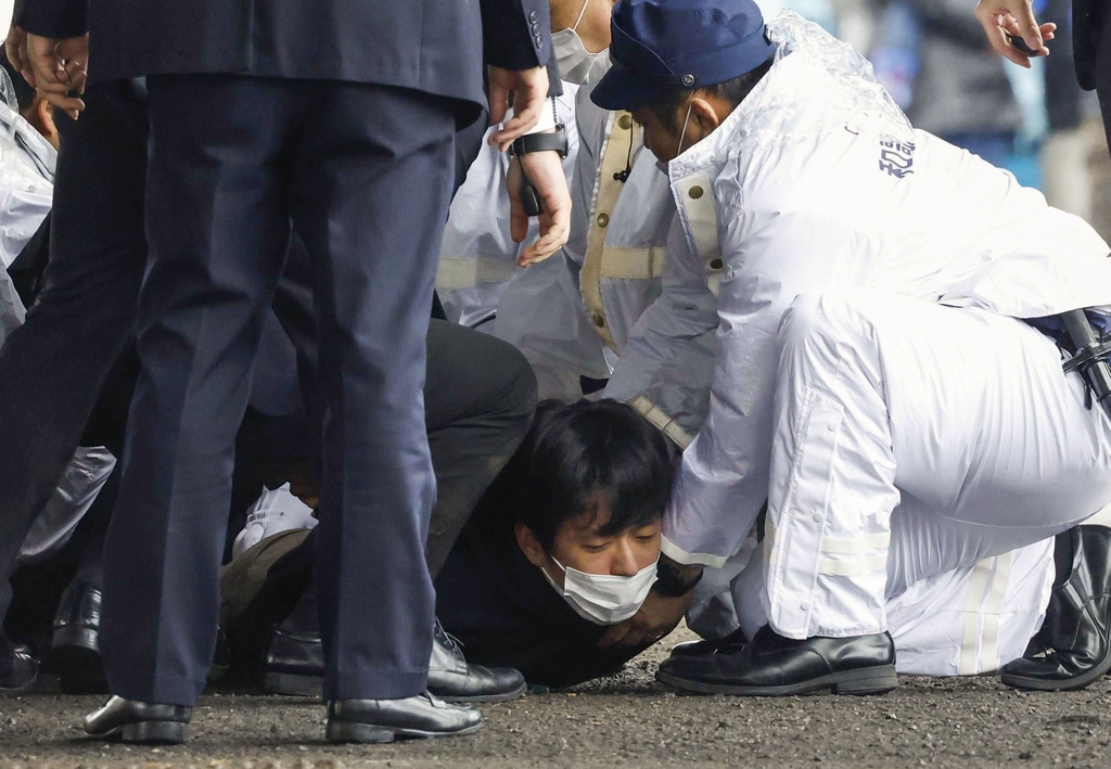 기시다 총리 연설 전 큰 폭발음. 총리 무사