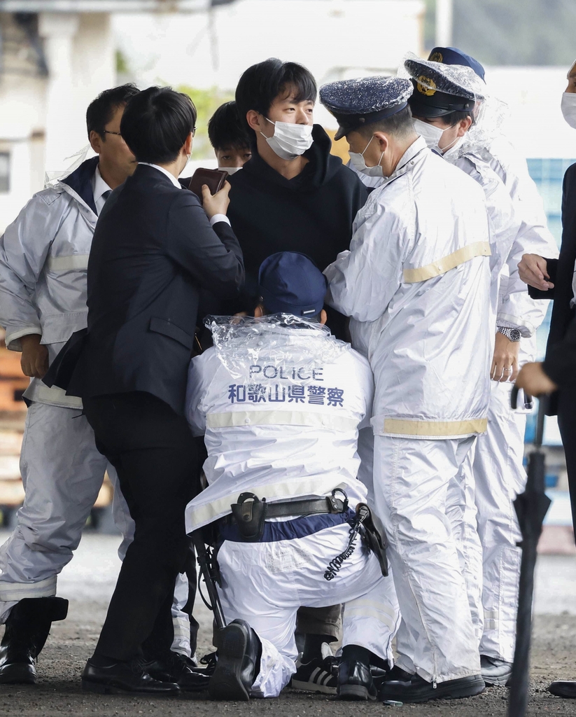 기시다 총리 연설 전 큰 폭발음. 총리 무사