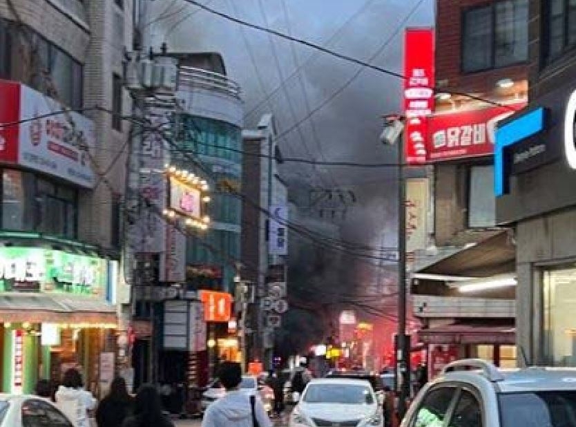 강원대 후문 인근 상가서 불…인명피해 없어