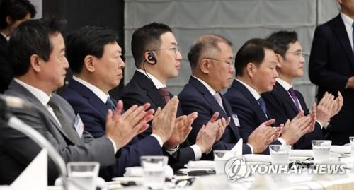 尹방미에 4대그룹 포함 122개사 동행…대규모 경제사절단