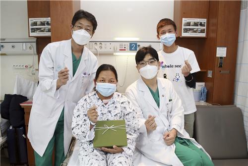 라오스 갑상선암·심장병 환자, 한국 의료진 도움으로 건강 회복