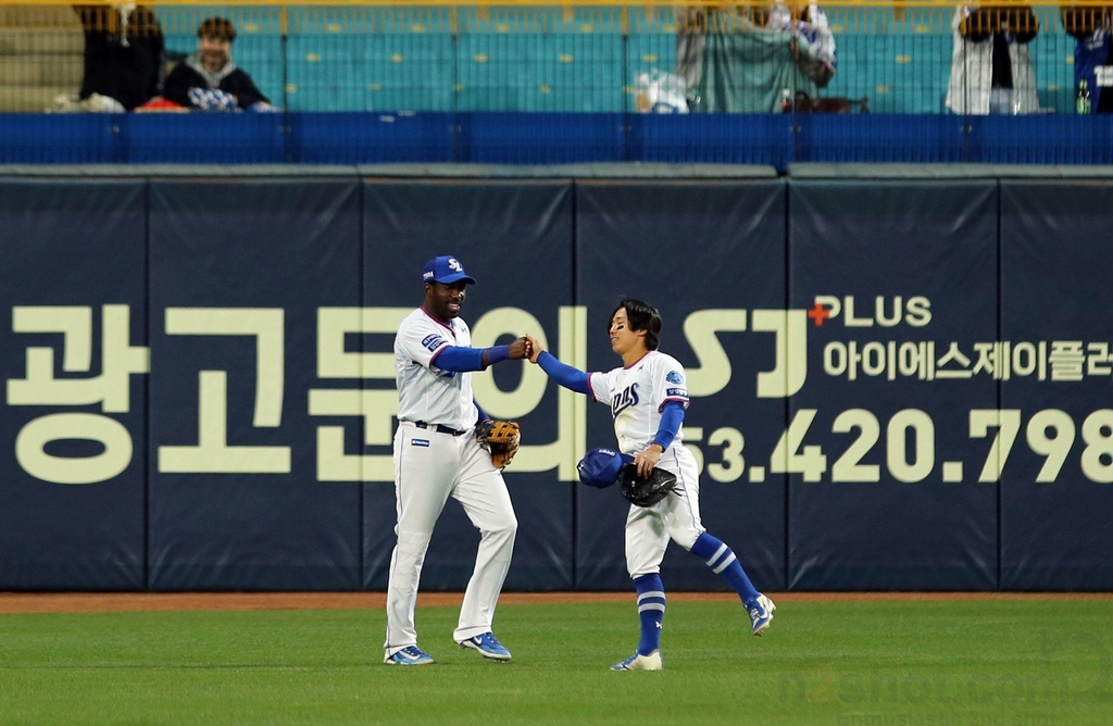 '삼성 구한 슈퍼캐치' 김성윤 "관중 함성에 짜릿"