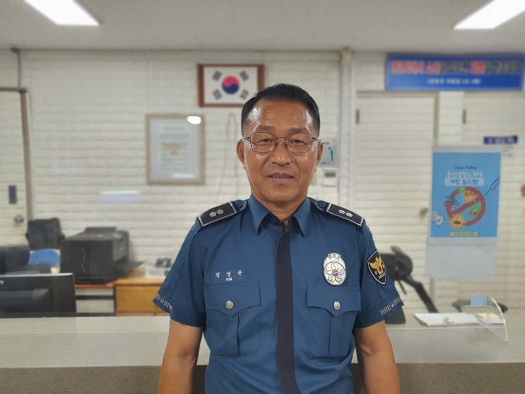 [#나눔동행] 자장면 봉사에 헌혈까지…'나누는 재미'에 푹 빠진 경찰관