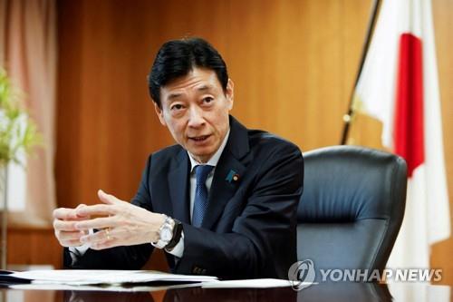 일본 경산상 "후쿠시마 원전 오염수 예정대로 봄·여름께 방류"