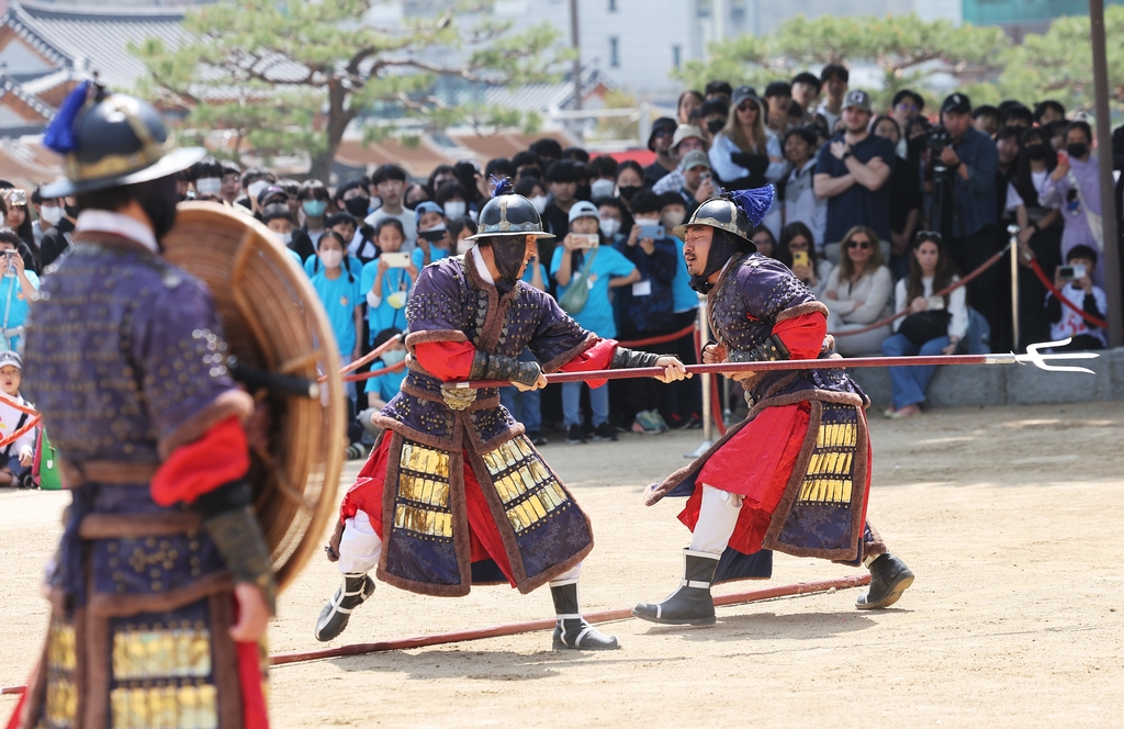 [사진톡톡] 화성행궁에서 만나는 무예24기