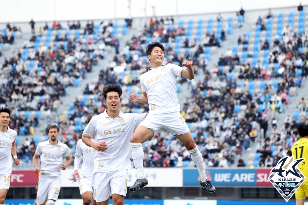 '멀티골' 나상호, 득점 단독 1위…K리그1 서울, 수원FC 3-0 격파