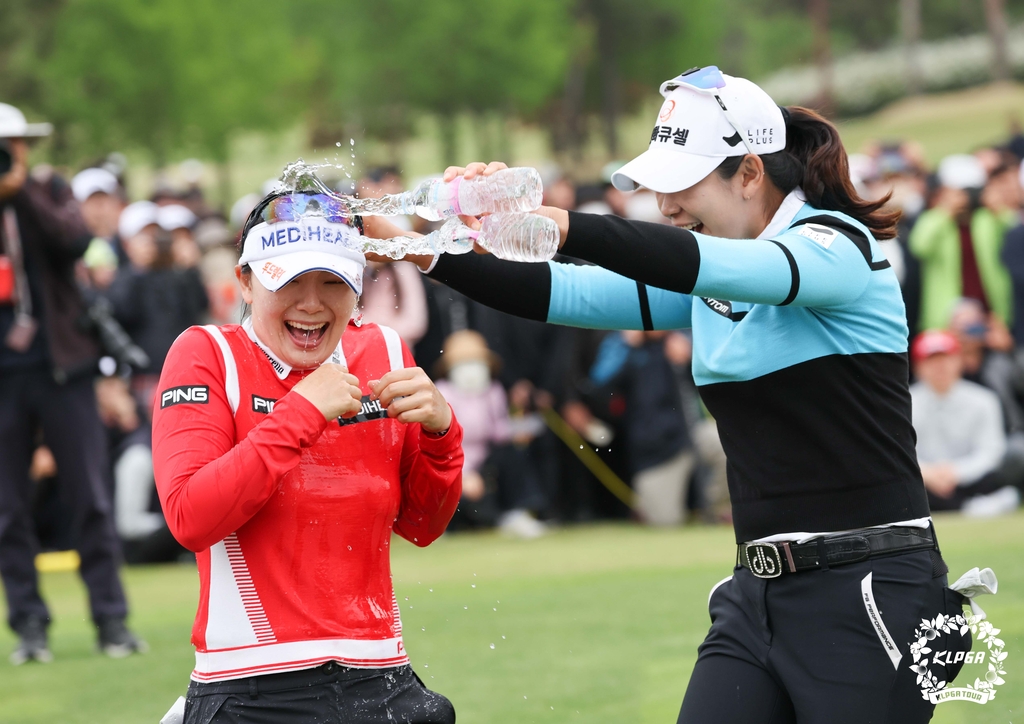 '오뚝이' 이다연, 화려한 복귀…KLPGA 챔피언십 제패(종합)