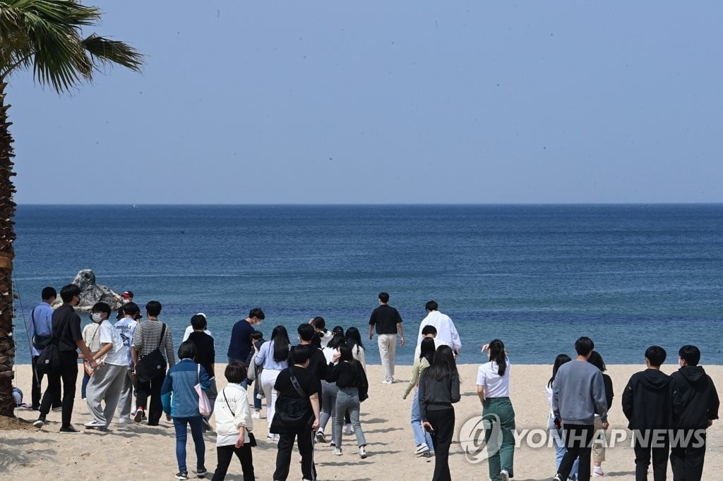 "수학여행 정말 가나요?"...3년만에 설레는 교실