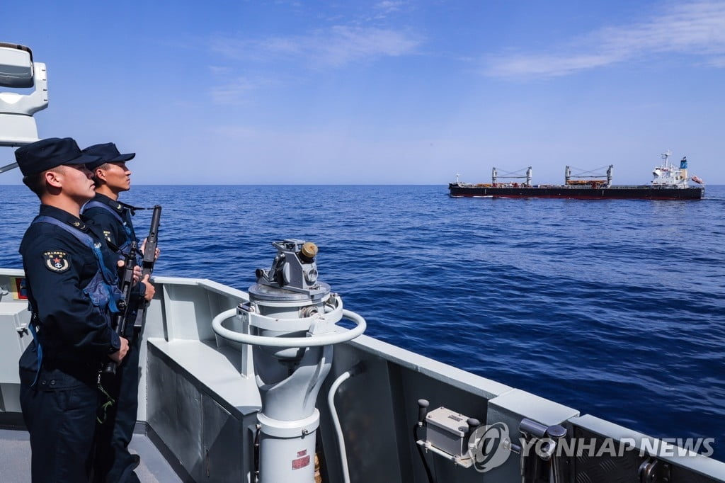 中 "18일 오전 서해서 중대 군사활동"