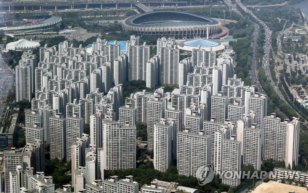 아파트 실거래가 10개월만에 반등…서울 강남권 상승세