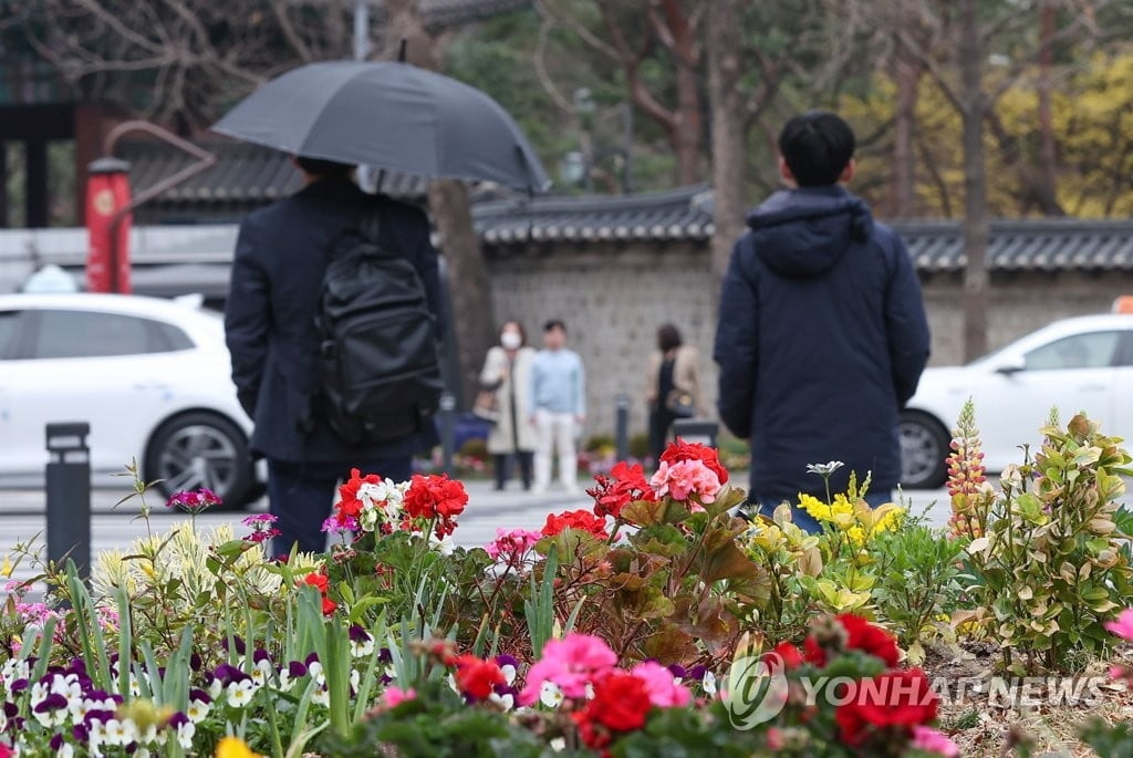 오늘 전국 흐리고 가끔 비...수도권 돌풍과 천둥·번개