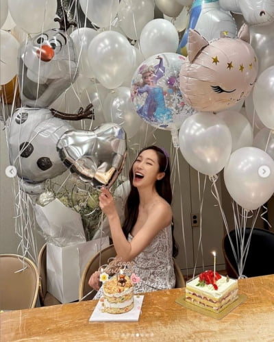 '타일러 권♥' 제시카, 치명 섹시미 발산하며 화려한 생일파티..감사합니다